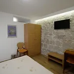 And Desideria Apartment