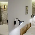 And Desideria Apartment Split