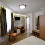 And Desideria Apartment *
