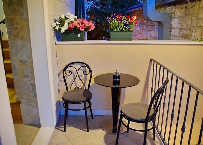 Apartment Apartment And Rooms Desideria