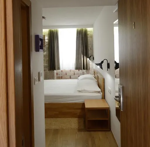 Apartment Apartment And Rooms Desideria