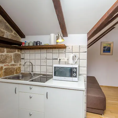 And Desideria Apartment *