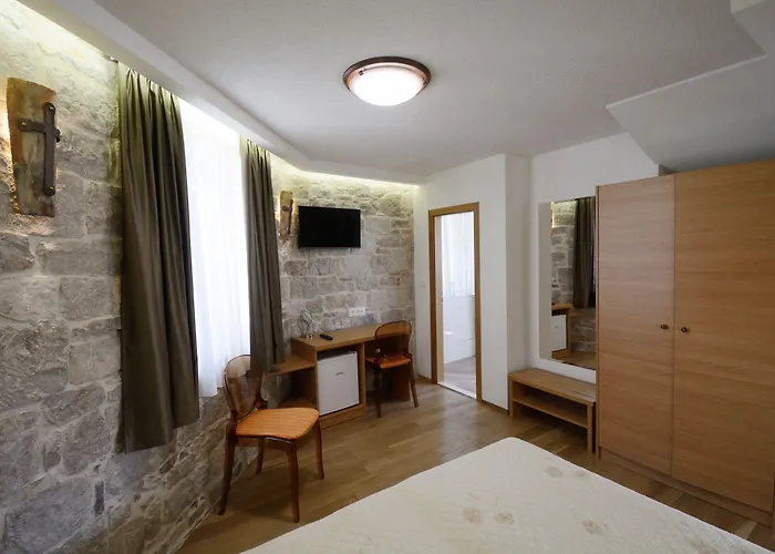 Apartment And Rooms Desideria Апартаменты *