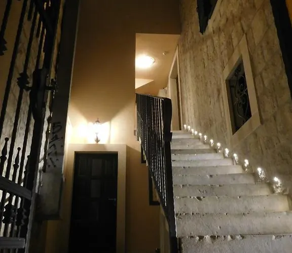 Апартаменты Apartment And Rooms Desideria *